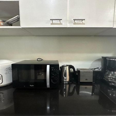 Suites De Marina Manila With Netflix Εξωτερικό φωτογραφία