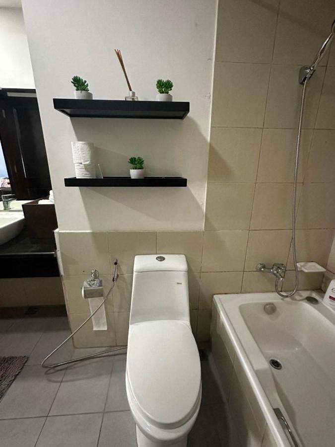 Suites De Marina Manila With Netflix Εξωτερικό φωτογραφία