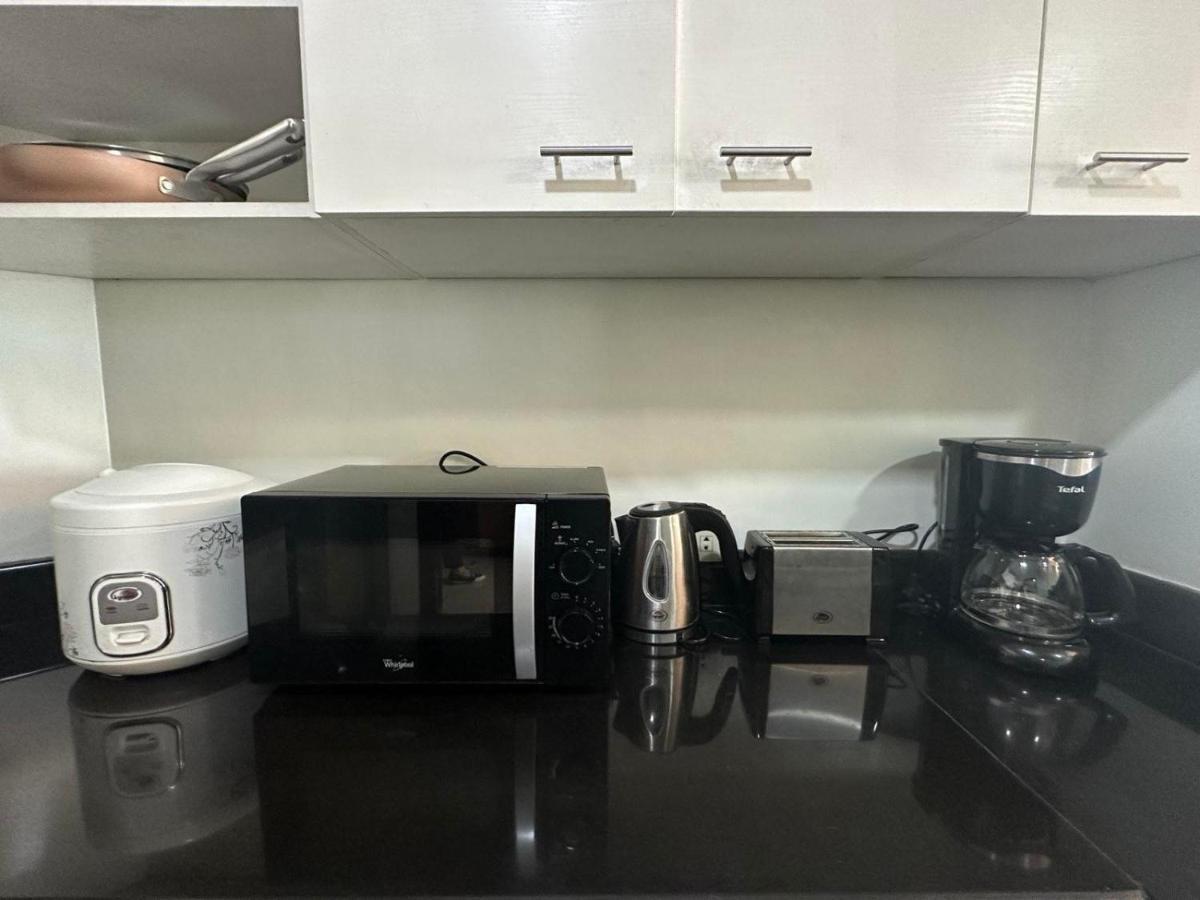 Suites De Marina Manila With Netflix Εξωτερικό φωτογραφία