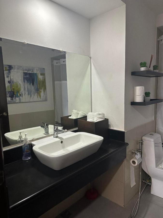Suites De Marina Manila With Netflix Εξωτερικό φωτογραφία