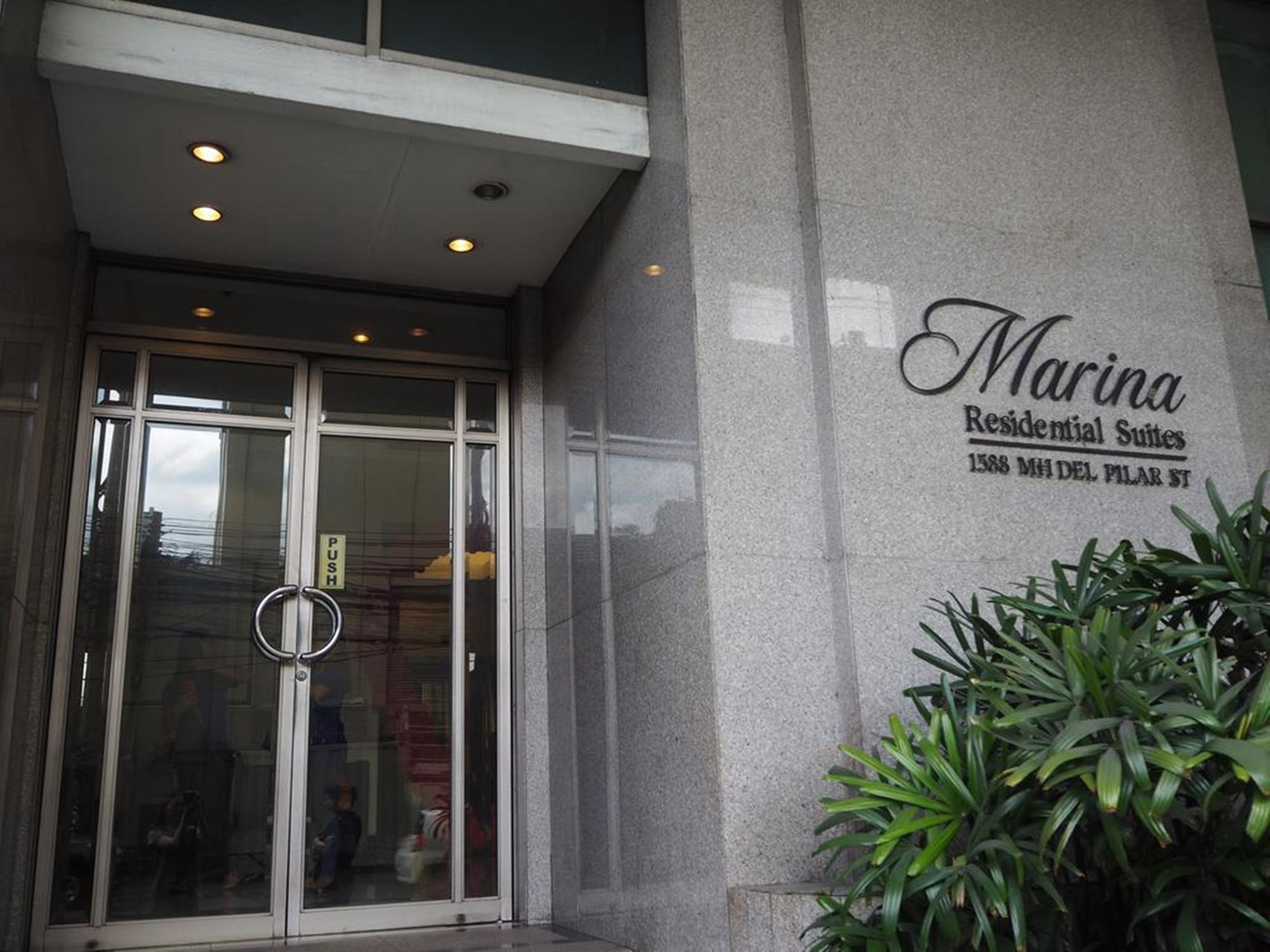 Suites De Marina Manila With Netflix Εξωτερικό φωτογραφία